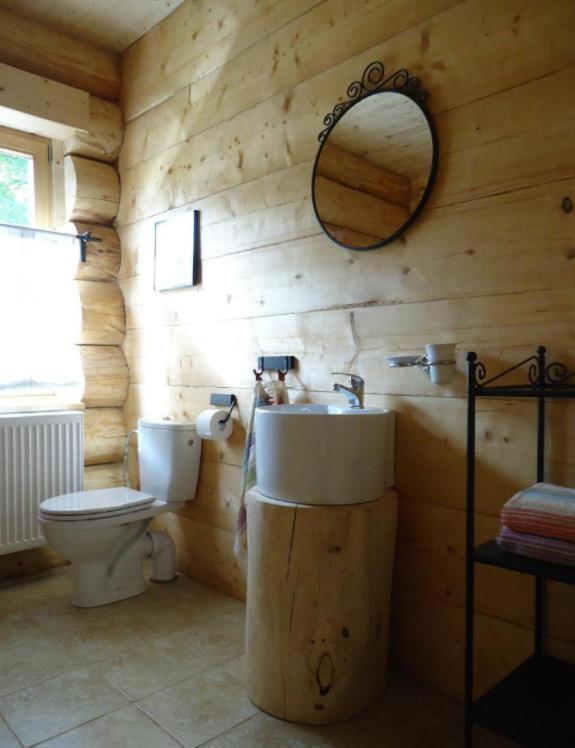 Chaty Swierkowe Wzgorze - Drewniane Domy Z Sauna I Balia Karpacz Zimmer foto